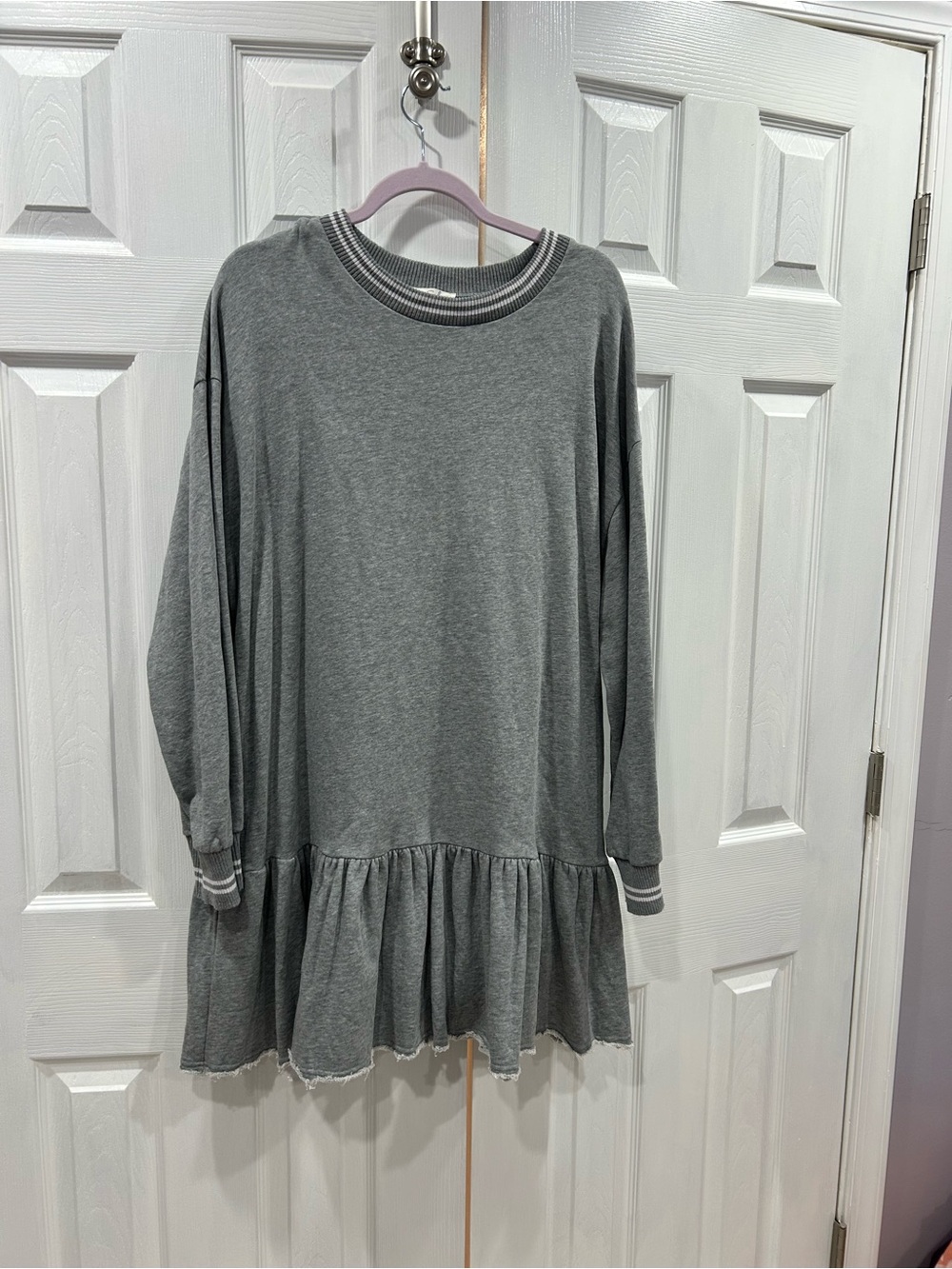 easel Gray Long Sleeve Ruffled Hem Dress